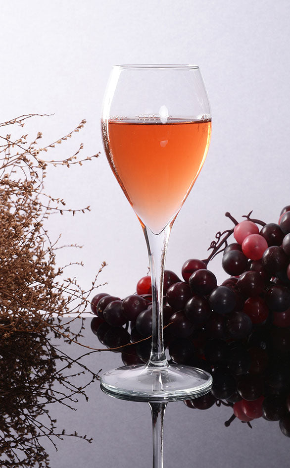 Paşabahçe Monte Carlo stemmed glass containing a drink