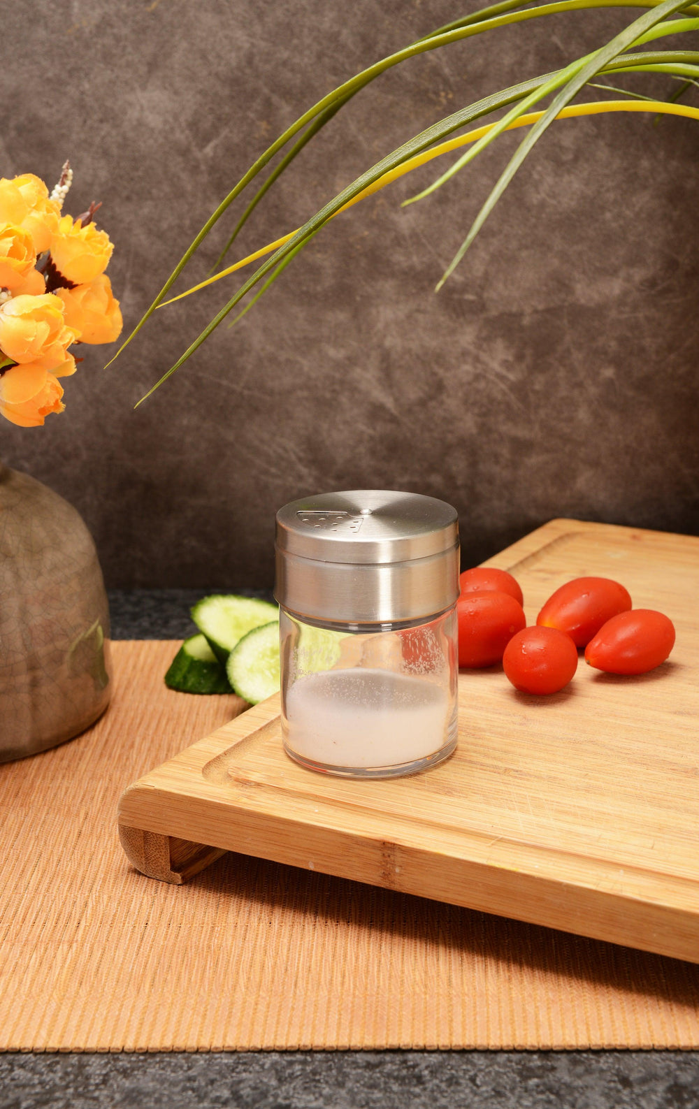 Paşabahçe Basic clear shaker with silver-coloured top