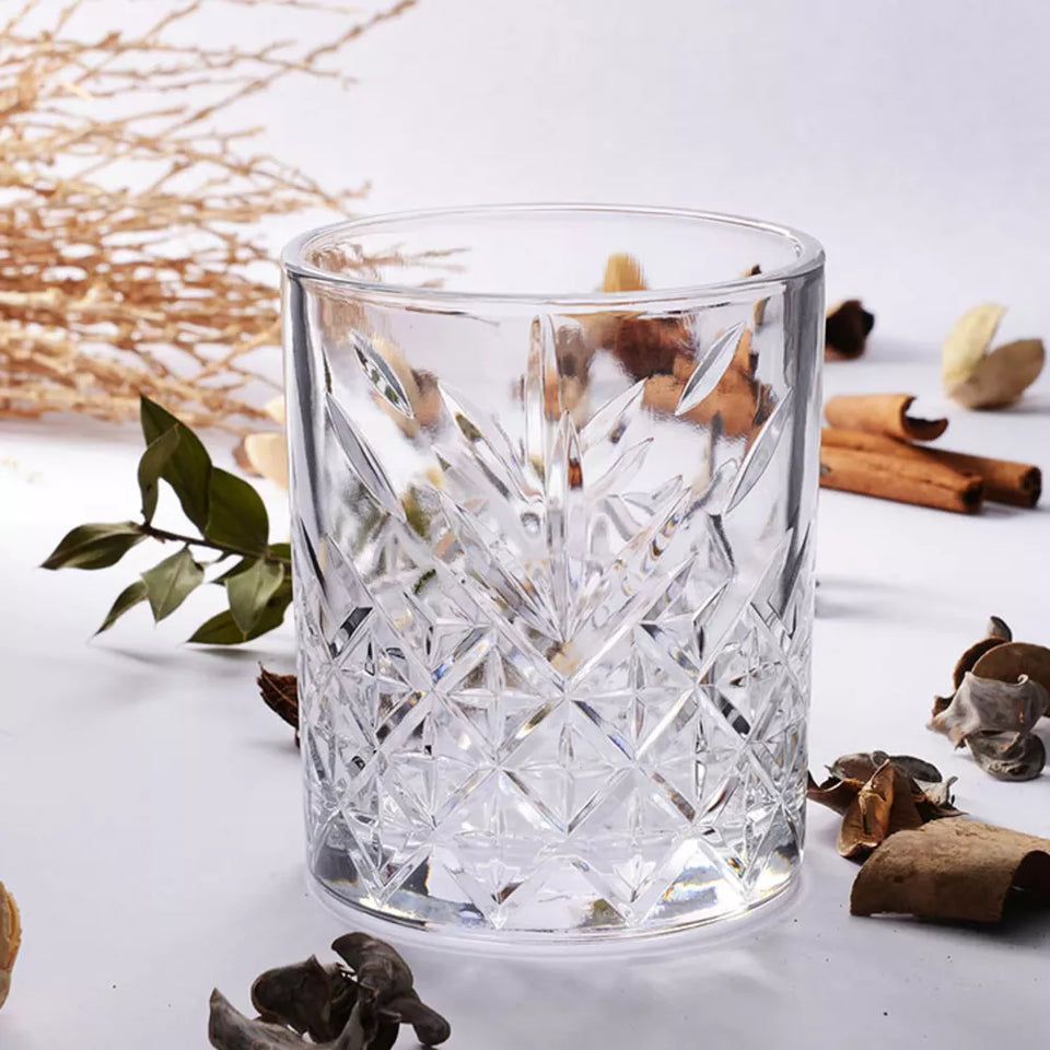 Paşabahçe Timeless clear patterned tumbler on a table