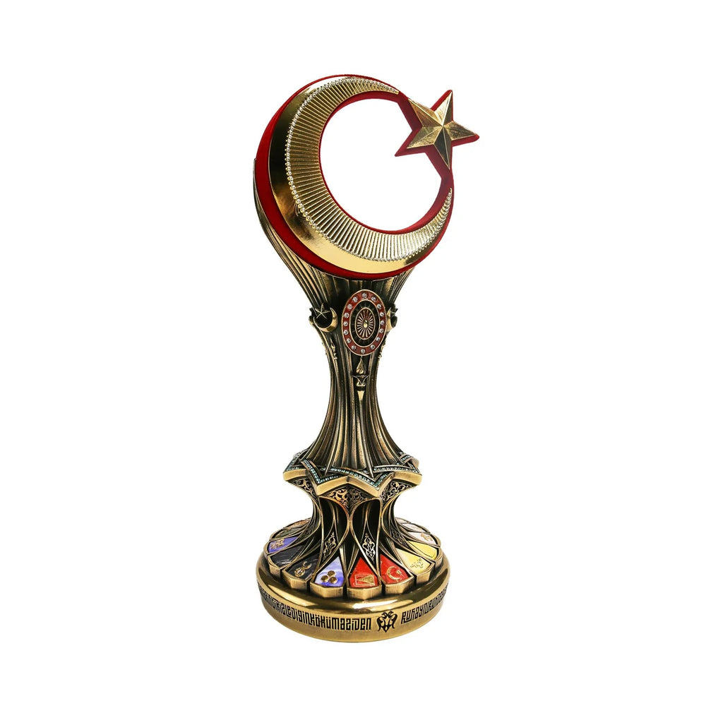 Nakkaş Türkboytu crescent and star ornament with red accents