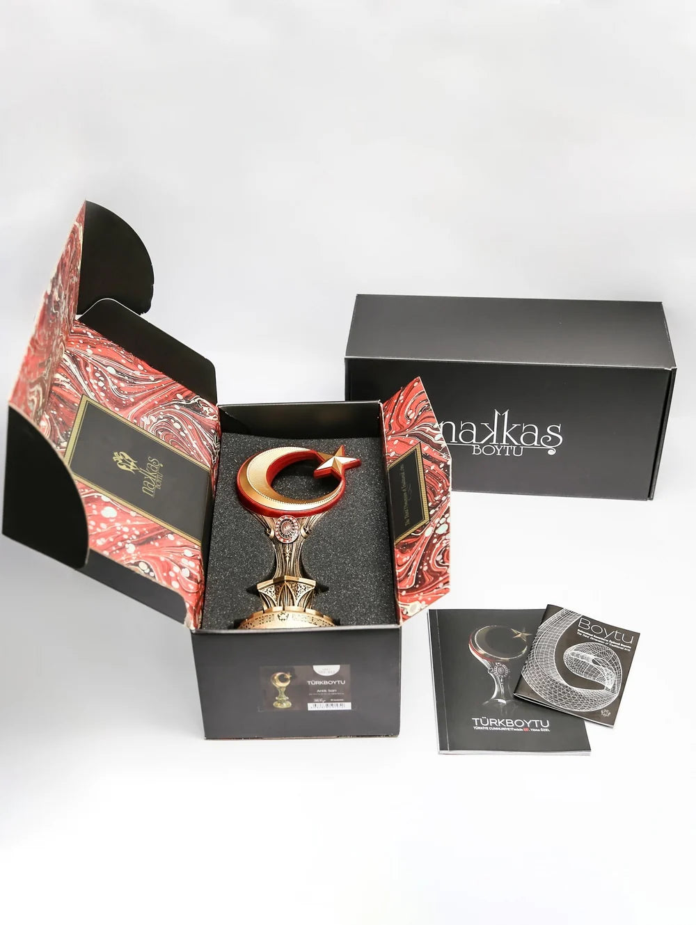 Türkboytu ornament and decorated presentation packaging