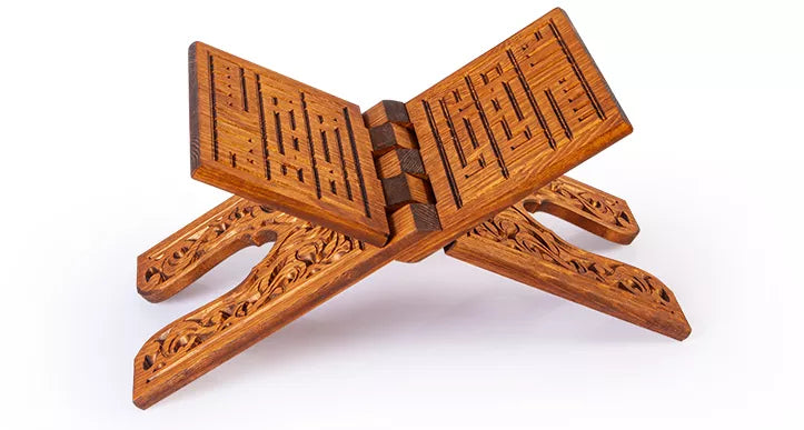 Angled view of Selçuk pattern Quran stand