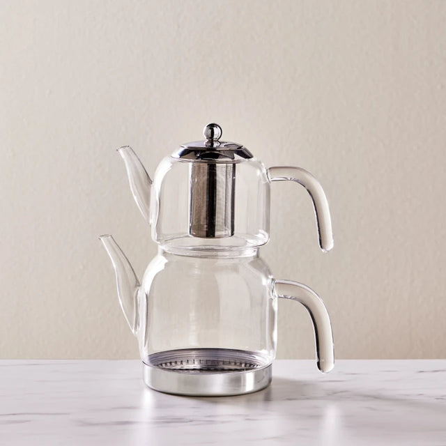 Front view of Karaca Panora glass teapot set