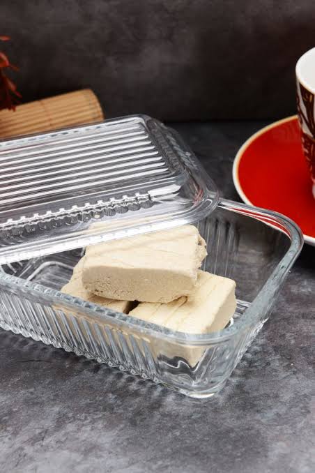 Paşabahçe Frigo lidded ribbed container with butter