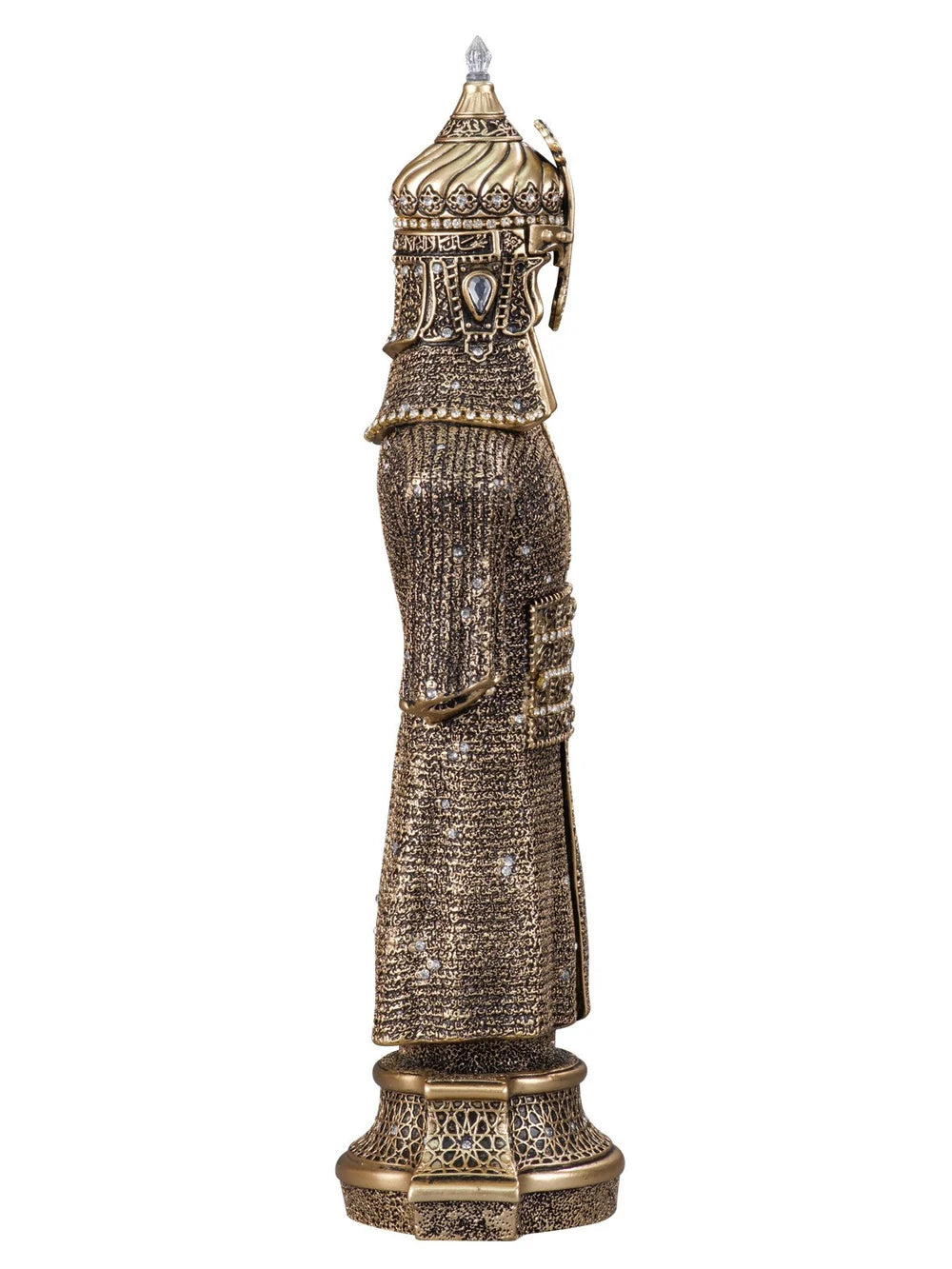 Side view of Jawshan Kabir armour ornament